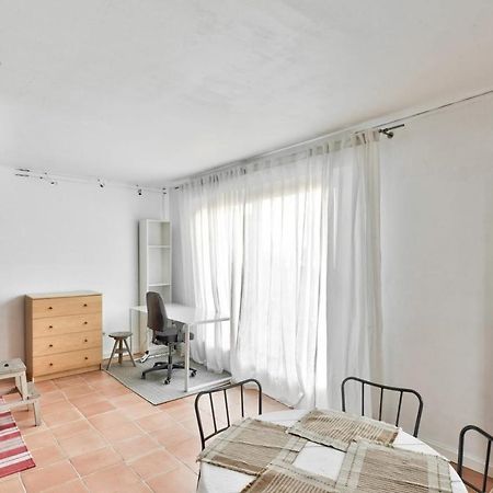 Charming Accommodation For 2 People - Париж Екстериор снимка
