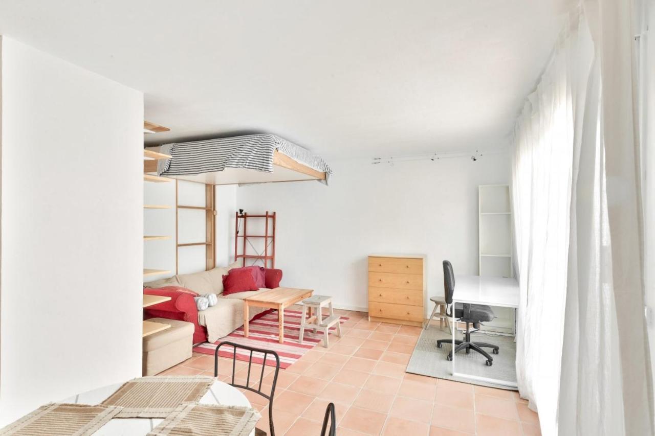 Charming Accommodation For 2 People - Париж Екстериор снимка