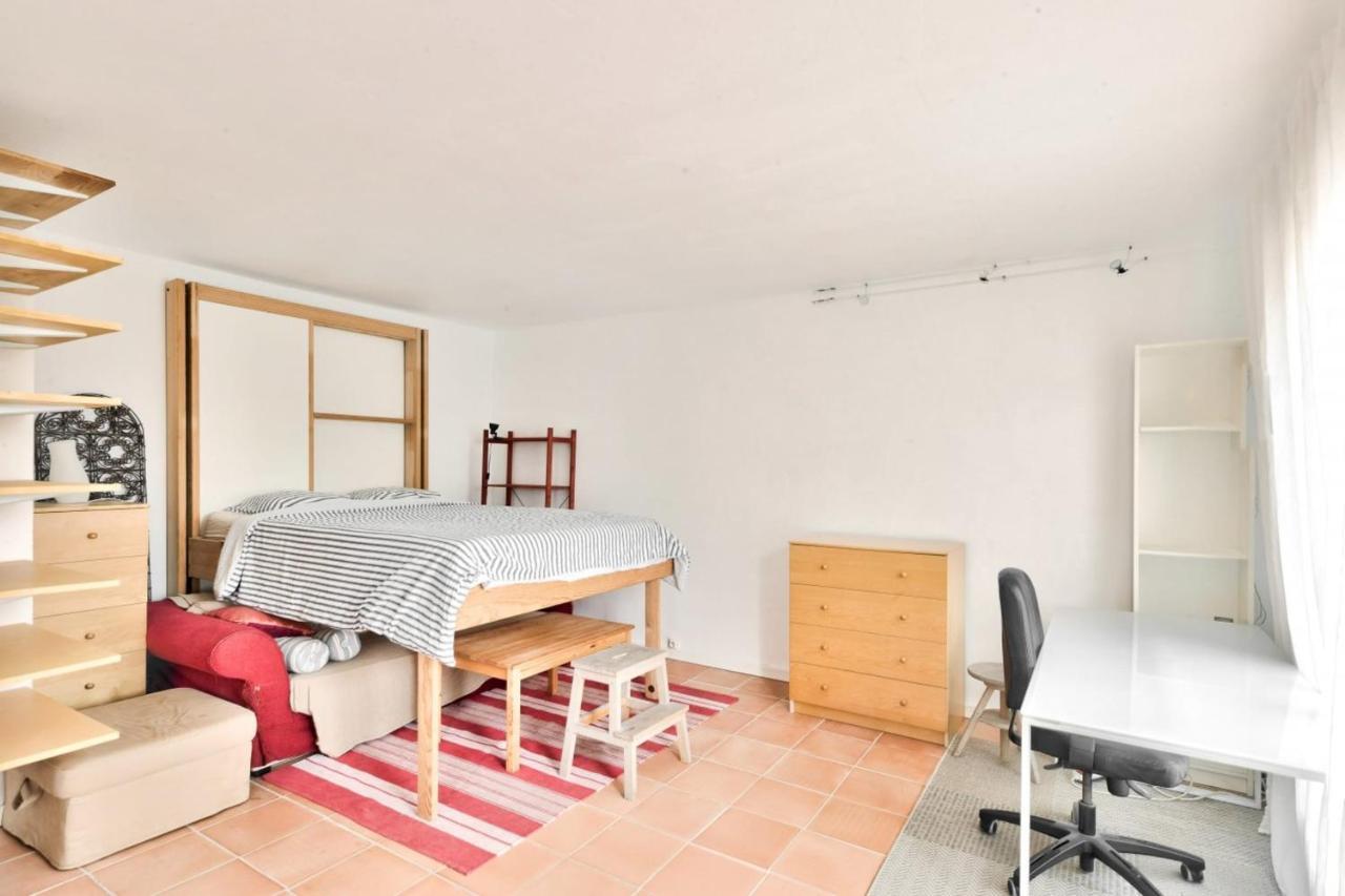 Charming Accommodation For 2 People - Париж Екстериор снимка